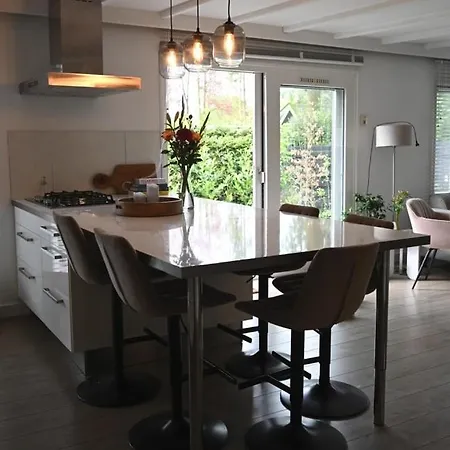 Quiet And Spacious Holiday home *