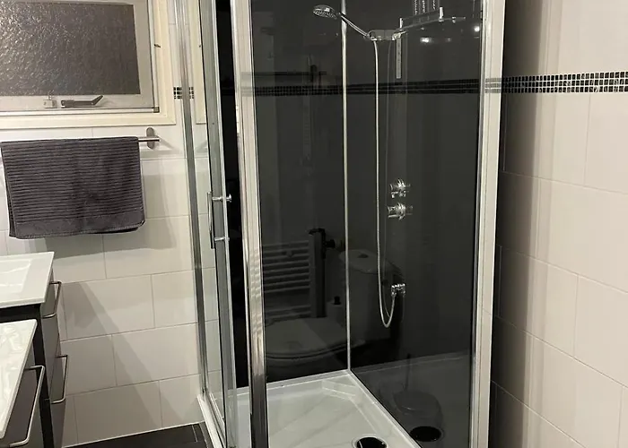 بيت للعطل Quiet And Spacious *