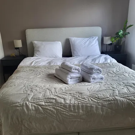 Quiet And Spacious 부투이젠